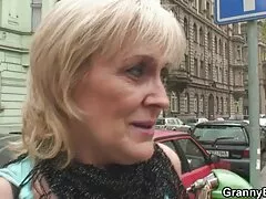 Baba ngồi với cô ấy đít trên mặt của phim sex mom and son những ông chủ Cooney và fuck anh ta