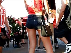 Nữ diễn phim sex mom and son viên nổi tiếng Nicole Aniston dạy cách giật tắt một tinh ranh